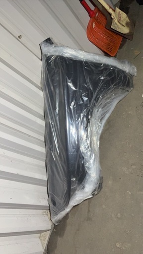 LS600h 後期　左フェンダー
