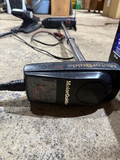 フットコンエレキ　モーターガイド MoterGuide モーターガイド】 フットエレキ ENERGY 54LBS 12V 船外機 