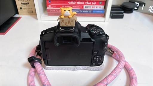  Canon R50カメラ、新品同様。