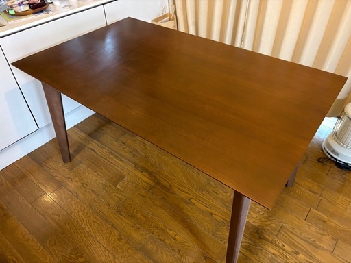 IKEA ダイニングテーブル (ぽよ) 大宮のテーブル《ダイニングテーブル