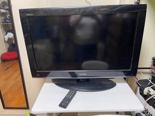 TOSHIBA         REGZA32