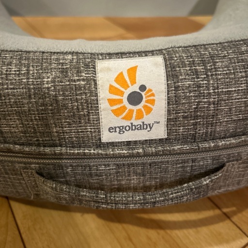 ergobaby エルゴベビー 授乳クッション