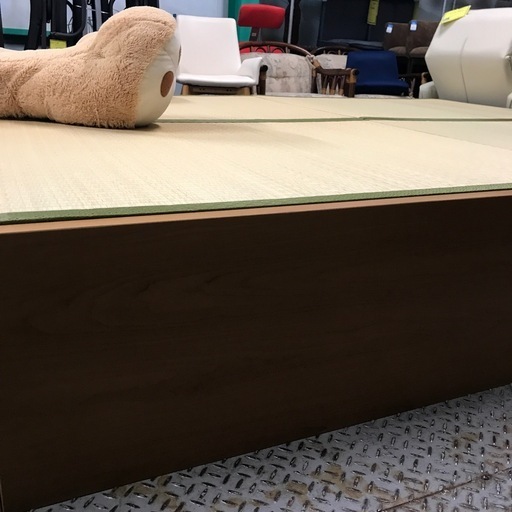 ジャングルジャングル貝塚店　小上がり畳ベッド　和風　木　木目　広い　和室　インテリア　家具　中古　貝塚市　二色浜