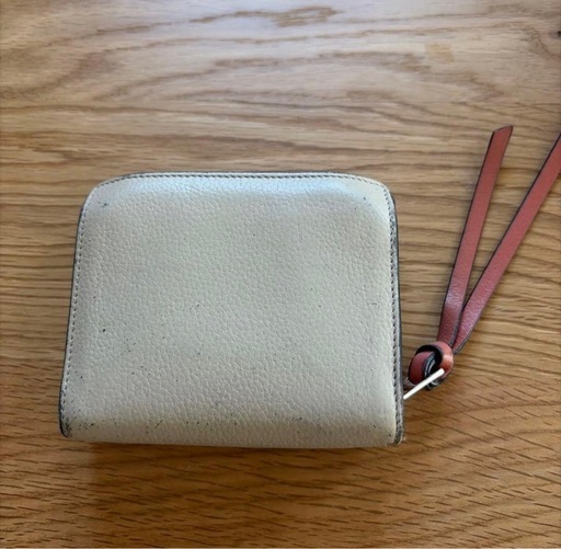 LOEWE 二つ折り財布
