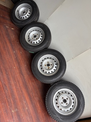 プロボックス.サスシード165R13LT冬スチールホイール付き