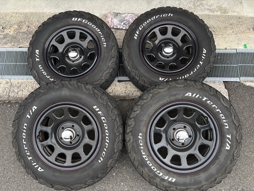 BFグッドリッチ   ホワイトレター225 /70R16 デイトナ