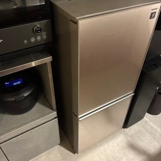 SHARP 冷凍冷蔵庫 SJ-GD14C-C 137L メタリックベージュ 2017年製 両開き