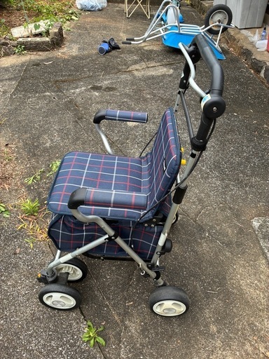 シルバーカー 手押し車　幸和製作所 テイコブ ST07 格子紺