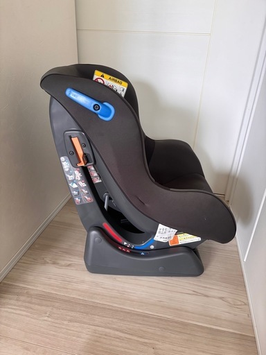 美品　チャイルドシートwego LYF375 