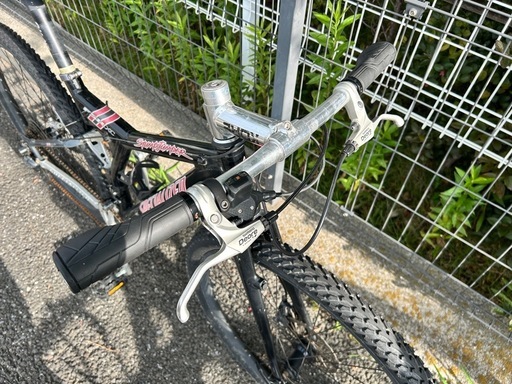 ご購入者が決まりました。閲覧いただきありがとうございました。スペシャライズド  MTB   乗って帰れます
