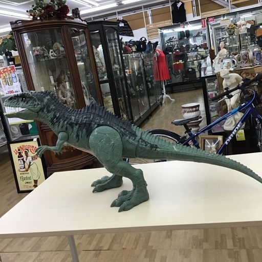 【ドリーム川西店ご来店限定】　⭐︎ジモティー見たよ♪割引⭐︎ジュラシックワールド　スーパービッグ　ギガノトサウルス／クリーニング済み【