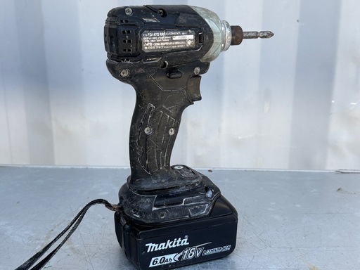 D83◇マキタ 充電式インパクトドライバ◇18V◇バッテリ1個◇充電器◇TD171D