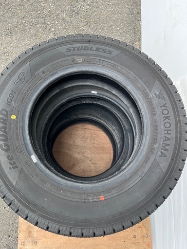 145/80R12 80/78N LTヨコハマタイ（YOKOHAMA）の小型トラック・バン用スタッドレスタイ「iceGUARD iG9
