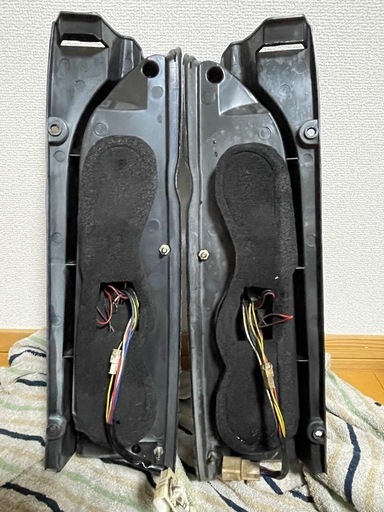 200系ハイエース　テールランプ