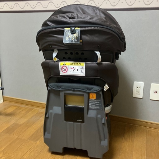 コンビ社製チャイルドシート
