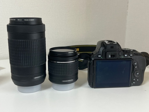Nikon D5600 ダブルレンズセット 美品 Wi-Fi搭載 一眼レフ