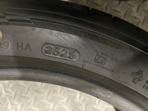 225/45R18 ハンコック　2025年製造