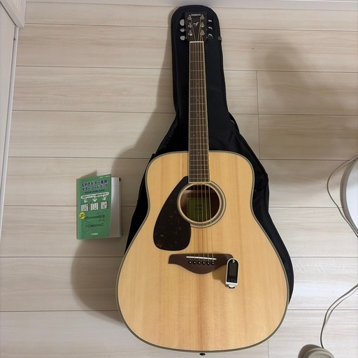 ヤマハ　　YAMAHAアコースティックギターレフティFG820L