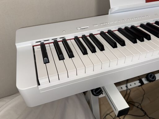 YAMAHA 電子ピアノ P-225 ホワイト 88鍵 スタンド＋ペダル＋椅子付き
