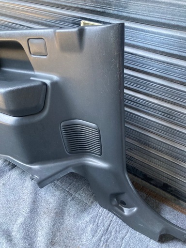 JB23W スズキ ジムニー 
左 助手席側 クォーター 内張 トリム 76221-81A00
