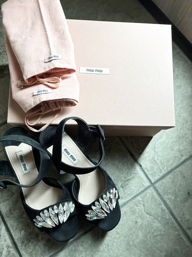 miumiu サンダルお譲りします