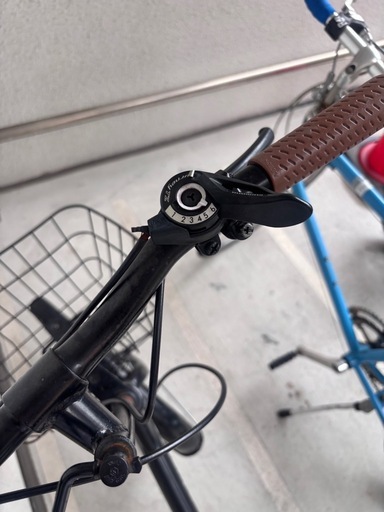 変速付き折りたたみ自転車      
