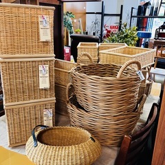 各種カゴ有り　330円〜5500円
