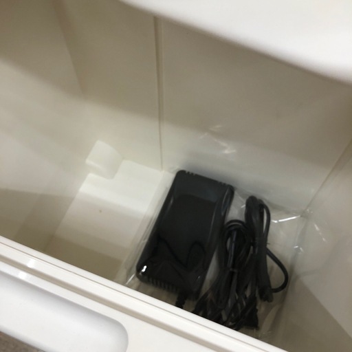【店頭お渡し限定】(26-6-22)HiKOKI　ハイコーキ　コードレス冷温庫　UL18DA