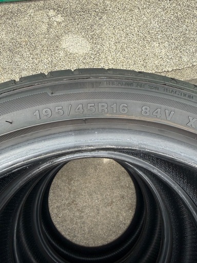 195/45R16夏タイヤ