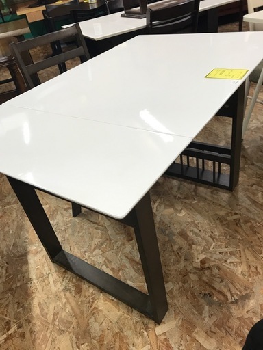 ジャングルジャングル貝塚店　2人掛けダイニングテーブルセット　ニトリ　伸縮　家具　ダイニングテーブル　リサイクルショップ　貝塚市　二色