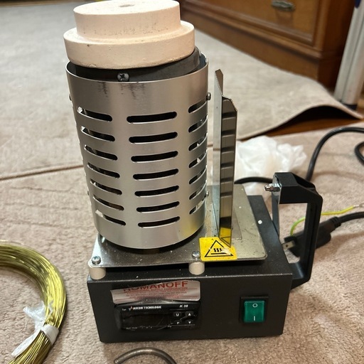 メルティングポット　電気溶解炉

