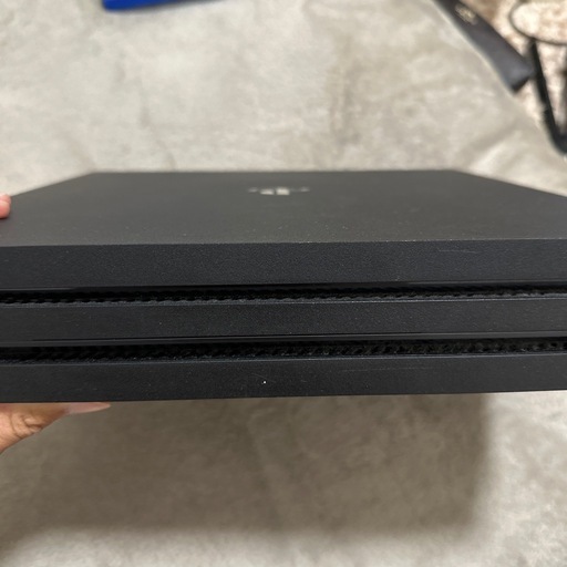 PS4 PRO CUH-7100B   ソフト3つ付き
