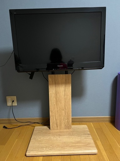 Panasonic TVとテレビスタンド (guuuumi) 札幌のテレビ《液晶テレビ