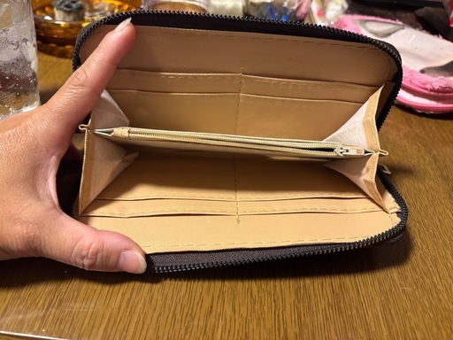 ロベルタディカメリーノ 長財布 モノグラム柄 ブラウン ラウンドファスナー