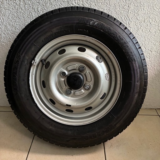 [バリ山] スタッドレスタイヤ　ブリヂストン W300 145/80R12 LT スタッドレス ホイール付 4本 軽トラ 軽バン 20