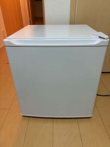 【超美品】2025年製　冷蔵庫  50L　　取引中