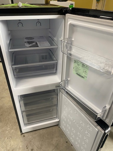 NO C94?福岡市内配送設置無料✨?冷蔵庫 一人暮らし ブラック 2ドア 150リットル 右開き 大容量ボトムフリーザー ガラストレ