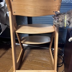 カトージ　ベビーチェア　木製の画像