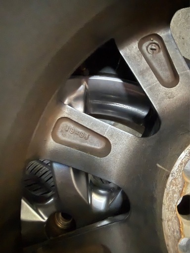 (引き渡し者決定)245/40r18 ヨコハマAVID ENVigor