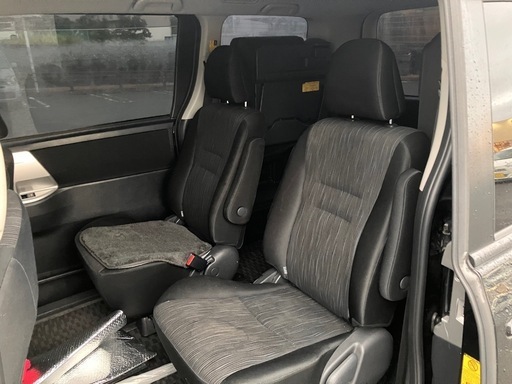 最終値下げ　トヨタ　ヴォクシー　70系 八王子市から！最終値下げ！カスタム多数！実働！トヨタ VOXY 70系三栄 