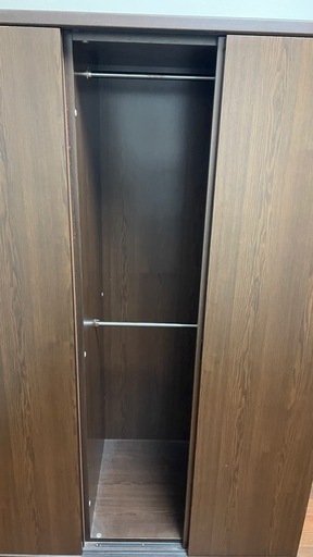 定価22万円　ワードローブ　収納家具