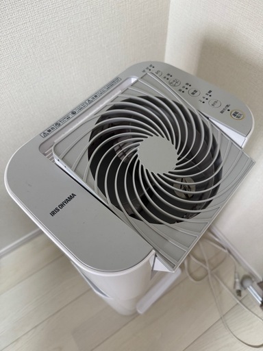 アイリスオーヤマ　除湿乾燥機
