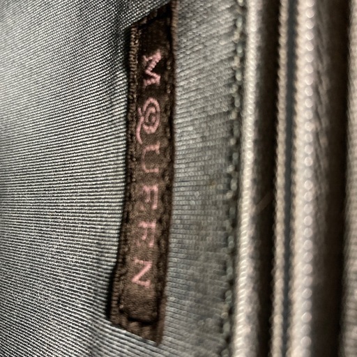 【未使用】ALEXANDER MCQUEEN パンチングエナメルバッグ