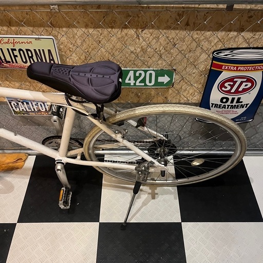 クロスバイク　自転車　変速可能　約27インチ　軽量