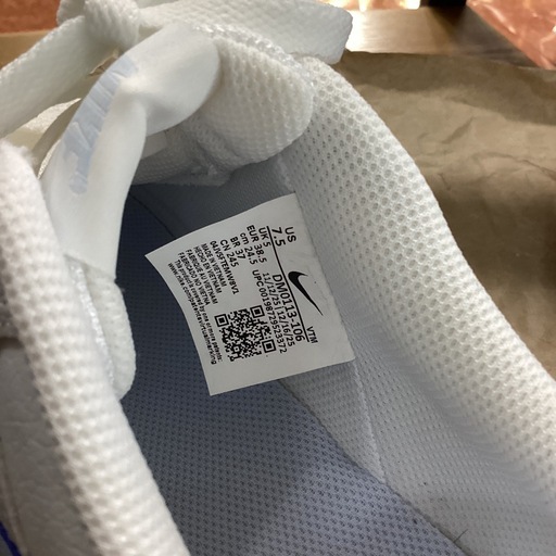 NIKE　コートビジョン　アルタ　レディース　厚底　シューズ　(税込み)