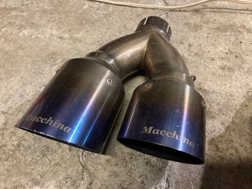 本物チタン製　汎用　80mm スラッシュカットデュアル出し　カスタムショップ　マッキナ