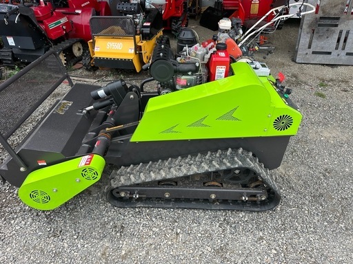 ラジコン草刈機 ディーゼルエンジン ハンマーナイフSY800D 展示にて1回試運転、草刈りを1回行いました。