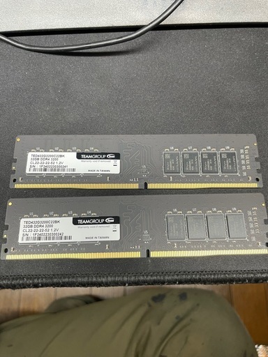 デスクトップメモリ　DDR4 32GB ２枚　合計64GB
