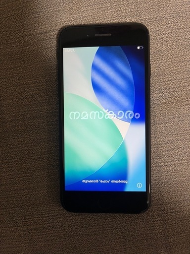 iPhone SE 第2世代  18000円‼️