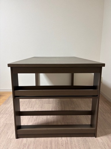 IKEA 4人掛けダイニングテーブル SKUMPARP (ミカン) 金山のテーブル